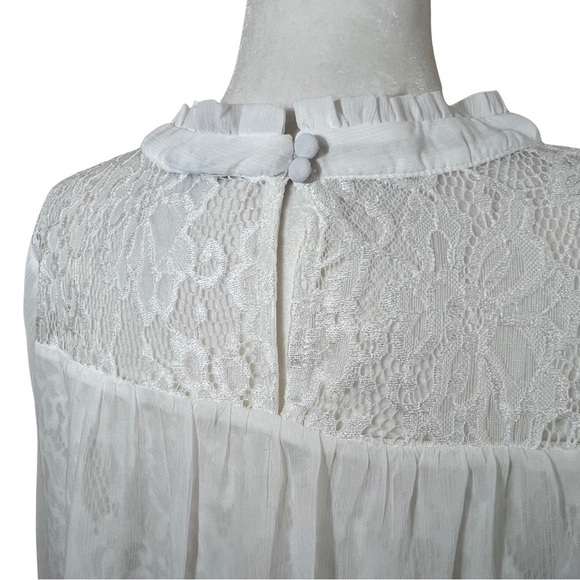 Torrid New Lace With Chiffon Overlay Blouse Cloud Dancer White Plus 2 18 20 2X - Picture 13 of 15